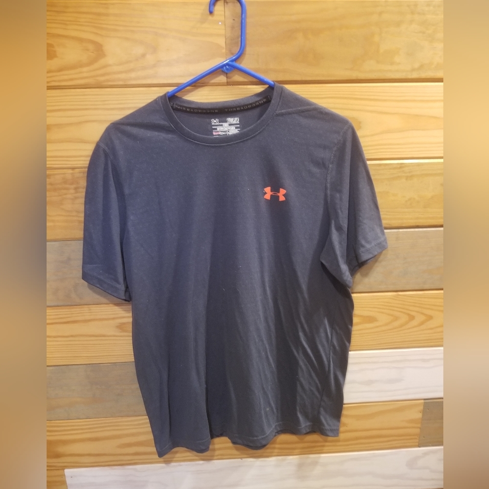 Mens M Heat Gear Loose EUC Under Armour
